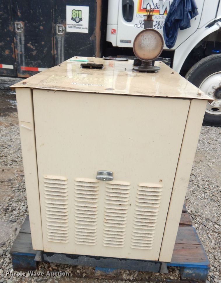 image for item DG0698 1998 Generac 00754-1  generator