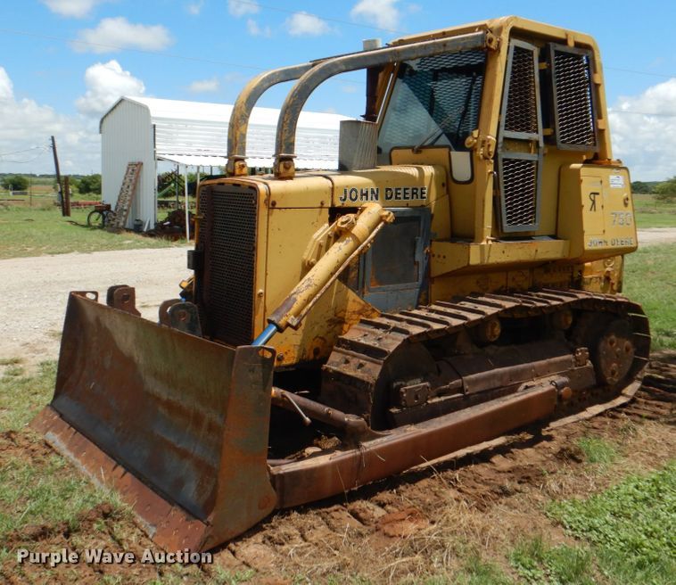 image for item DH7258 1981 John Deere 750E  dozer