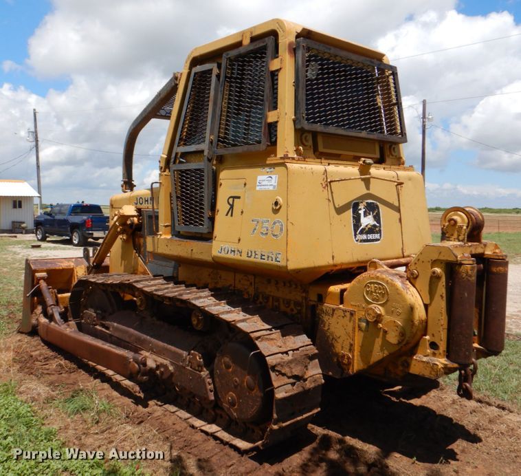 image for item DH7258 1981 John Deere 750E  dozer