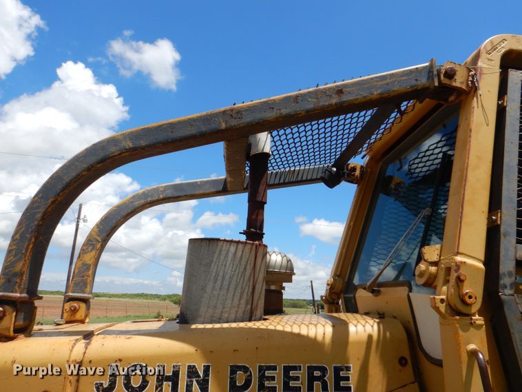 image for item DH7258 1981 John Deere 750E  dozer