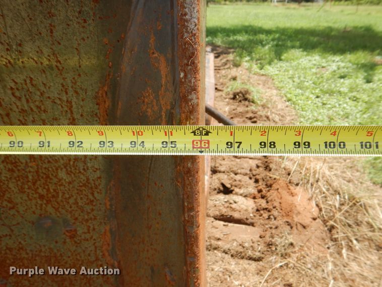 image for item DH7258 1981 John Deere 750E  dozer