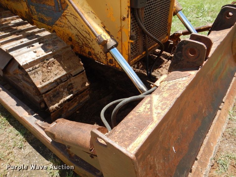 image for item DH7258 1981 John Deere 750E  dozer