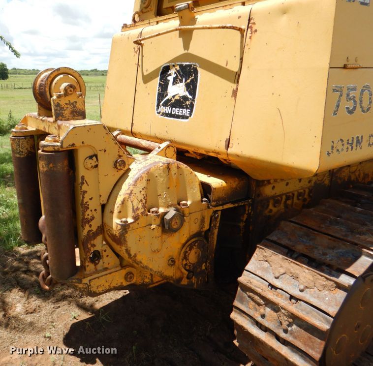 image for item DH7258 1981 John Deere 750E  dozer