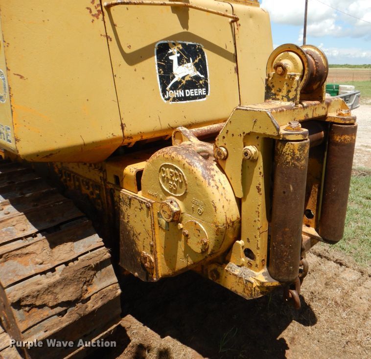 image for item DH7258 1981 John Deere 750E  dozer