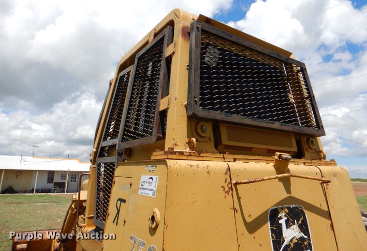 image for item DH7258 1981 John Deere 750E  dozer