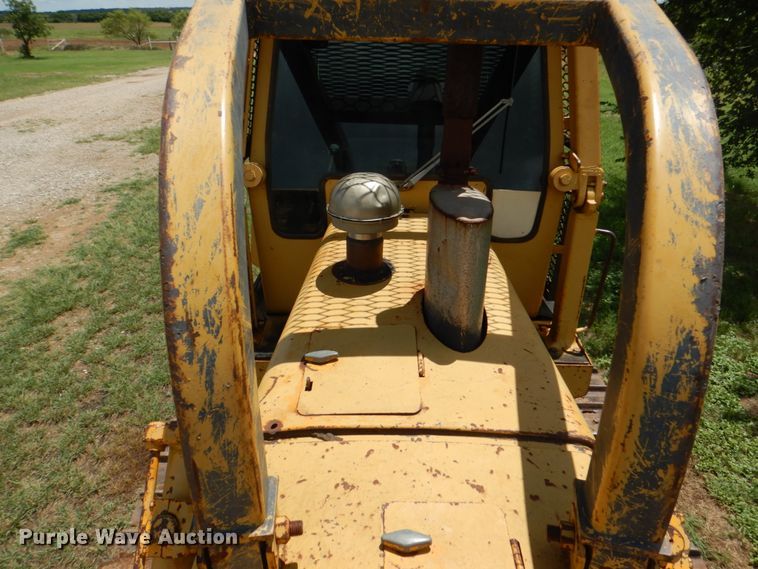 image for item DH7258 1981 John Deere 750E  dozer