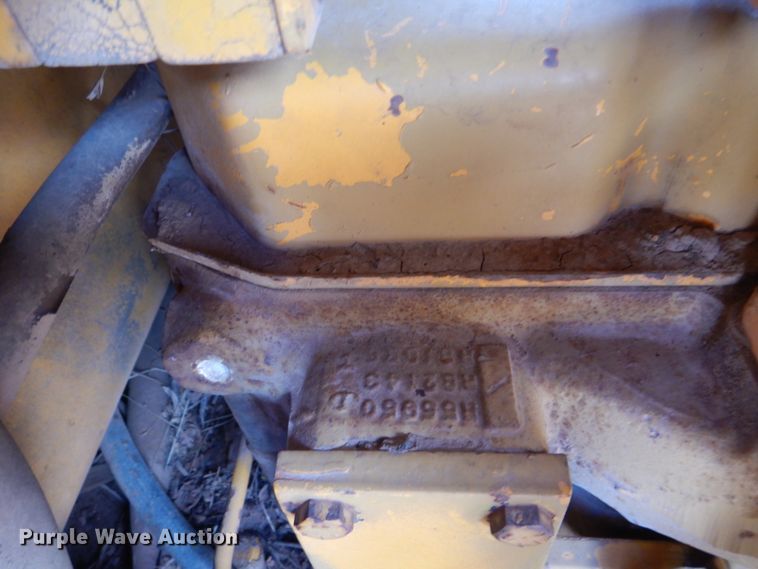 image for item DH7258 1981 John Deere 750E  dozer