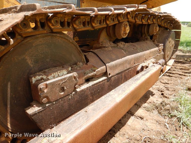 image for item DH7258 1981 John Deere 750E  dozer