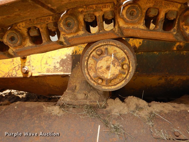 image for item DH7258 1981 John Deere 750E  dozer