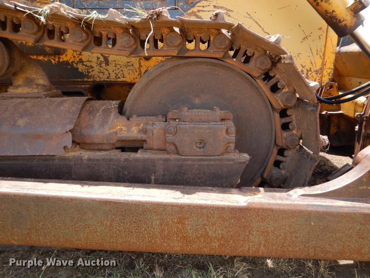 image for item DH7258 1981 John Deere 750E  dozer