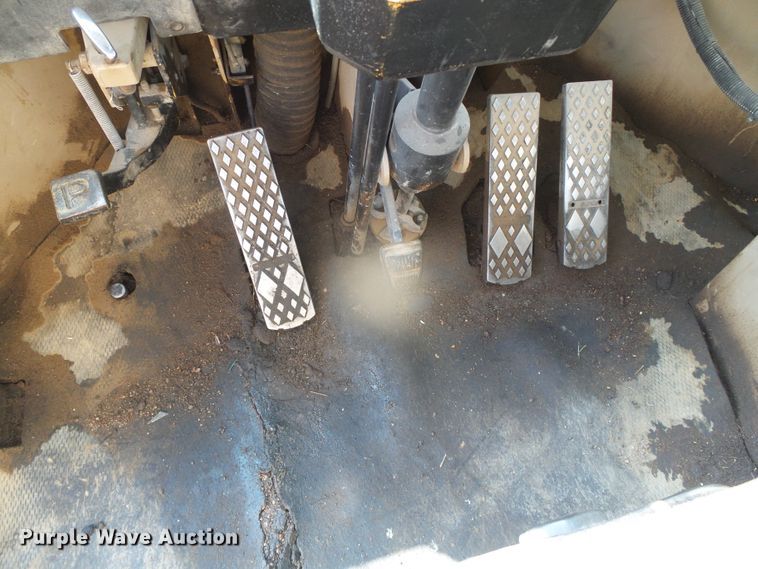 image for item DI5672 1990 John Deere 624E  wheel loader