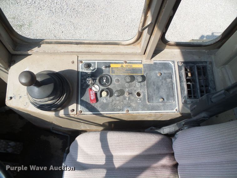 image for item DI5672 1990 John Deere 624E  wheel loader