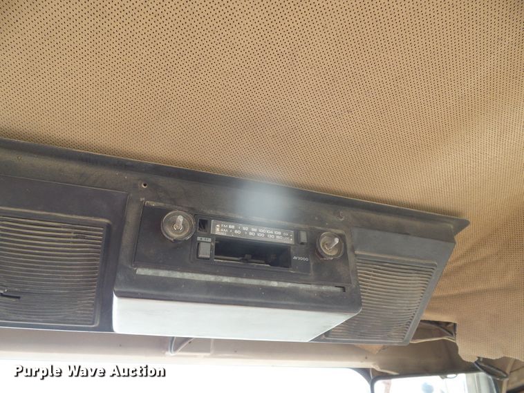 image for item DI5672 1990 John Deere 624E  wheel loader