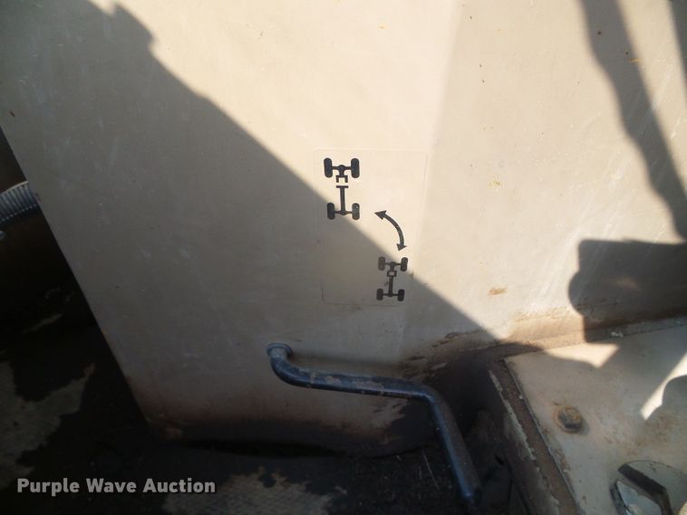 image for item DI5672 1990 John Deere 624E  wheel loader