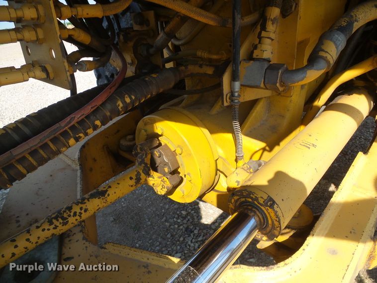 image for item DI5672 1990 John Deere 624E  wheel loader