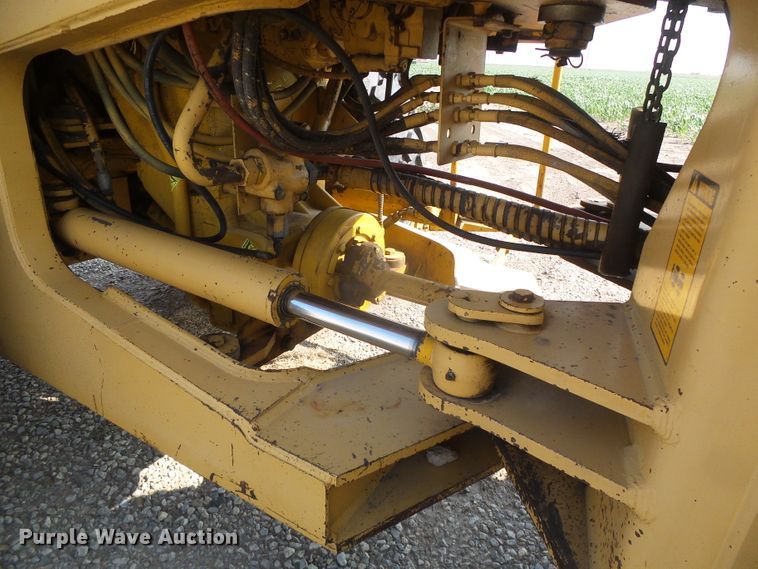 image for item DI5672 1990 John Deere 624E  wheel loader