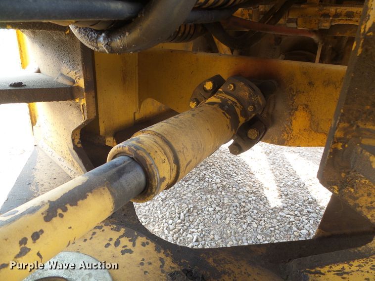 image for item DI5672 1990 John Deere 624E  wheel loader