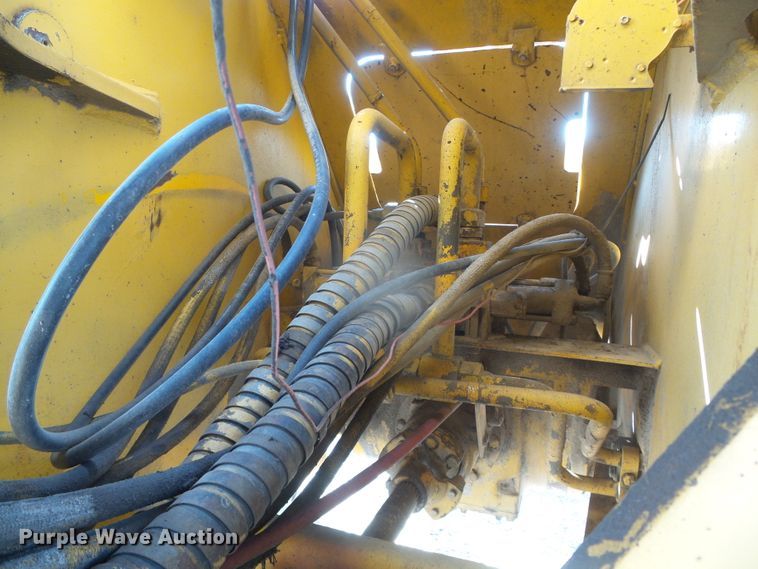 image for item DI5672 1990 John Deere 624E  wheel loader