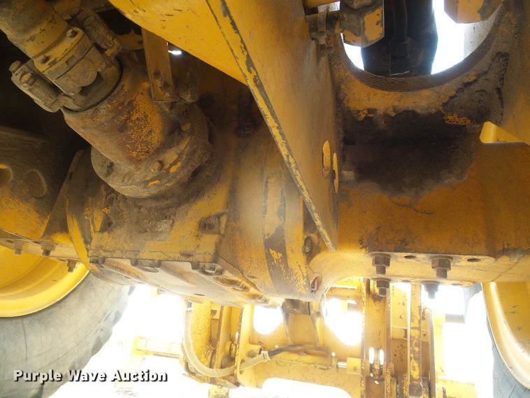 image for item DI5672 1990 John Deere 624E  wheel loader