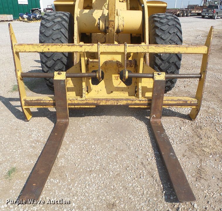 image for item DI5672 1990 John Deere 624E  wheel loader