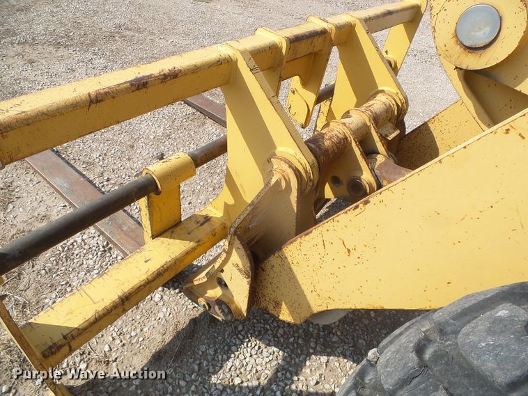 image for item DI5672 1990 John Deere 624E  wheel loader