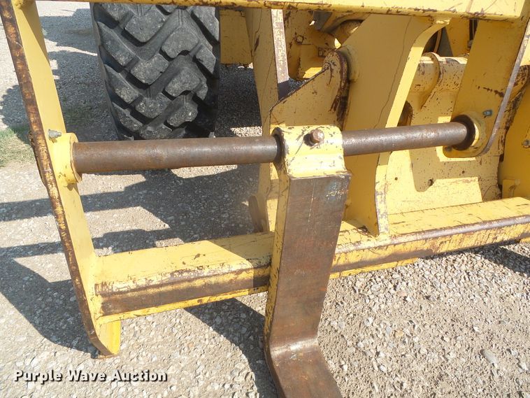 image for item DI5672 1990 John Deere 624E  wheel loader