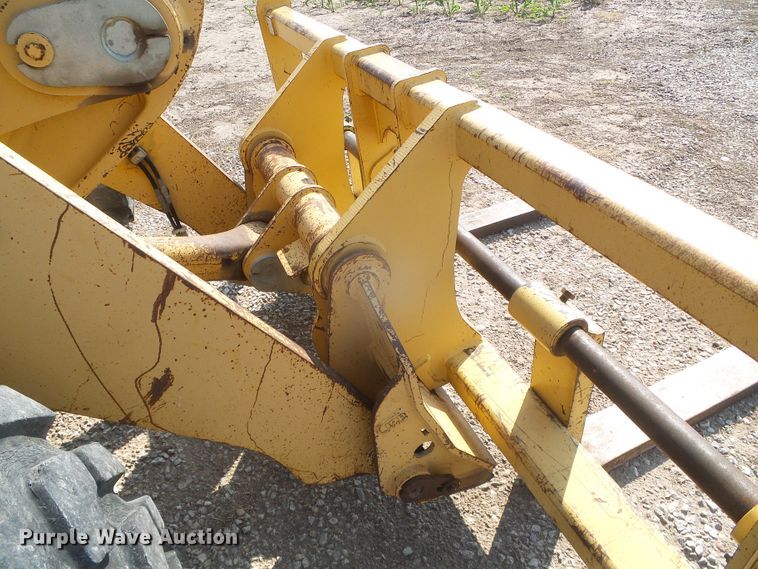 image for item DI5672 1990 John Deere 624E  wheel loader