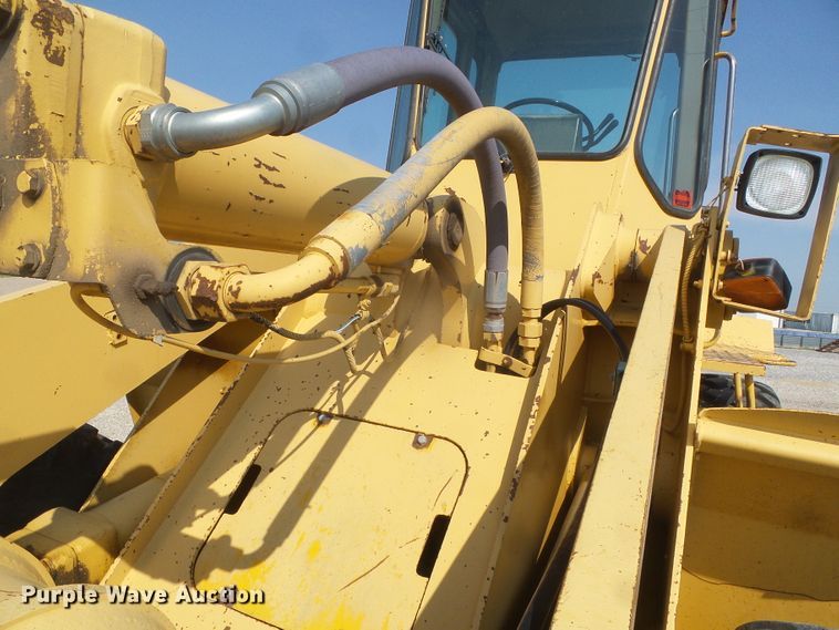 image for item DI5672 1990 John Deere 624E  wheel loader