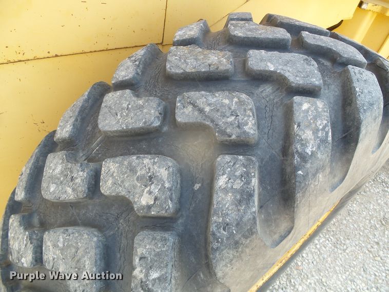 image for item DI5672 1990 John Deere 624E  wheel loader