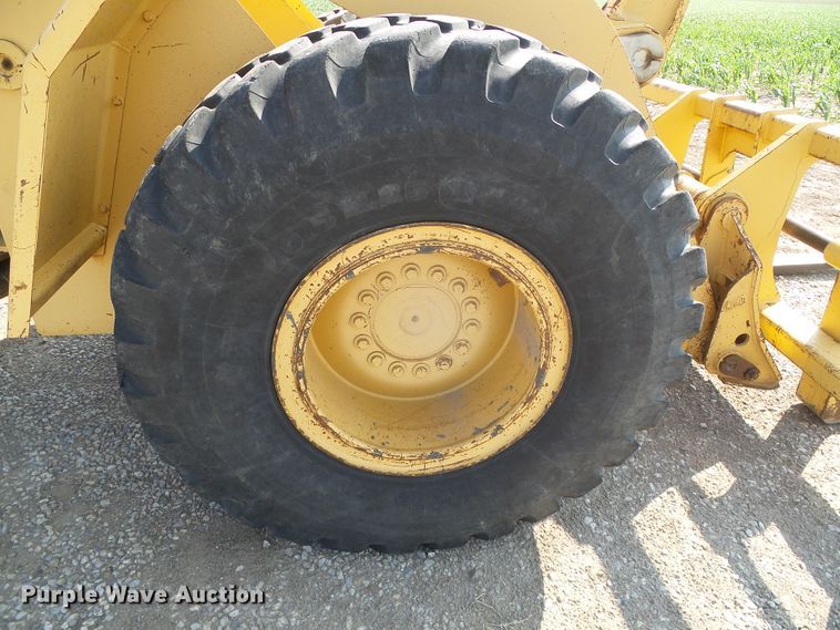 image for item DI5672 1990 John Deere 624E  wheel loader