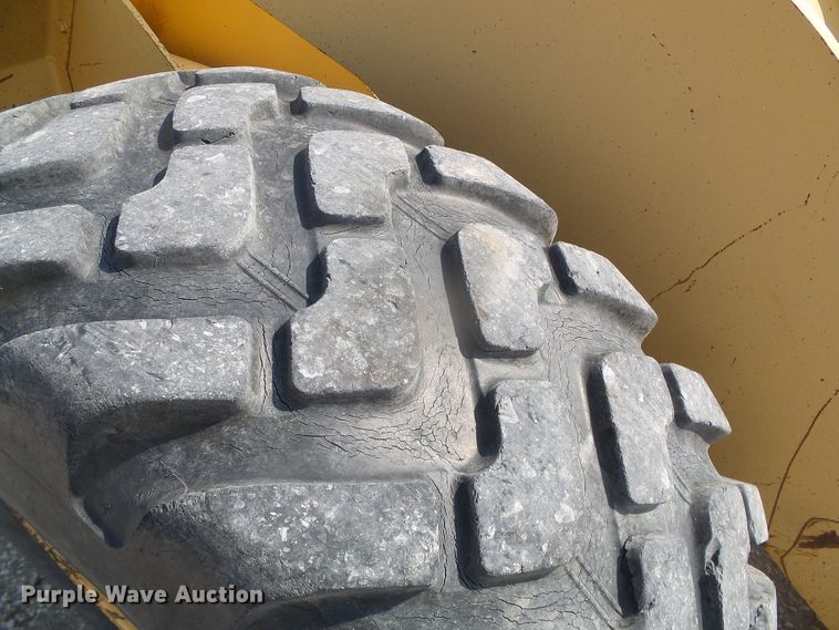 image for item DI5672 1990 John Deere 624E  wheel loader