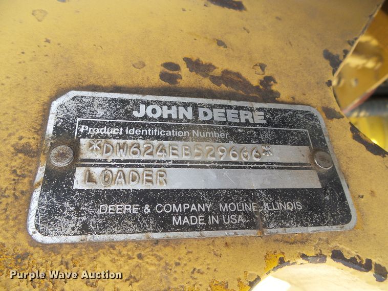 image for item DI5672 1990 John Deere 624E  wheel loader