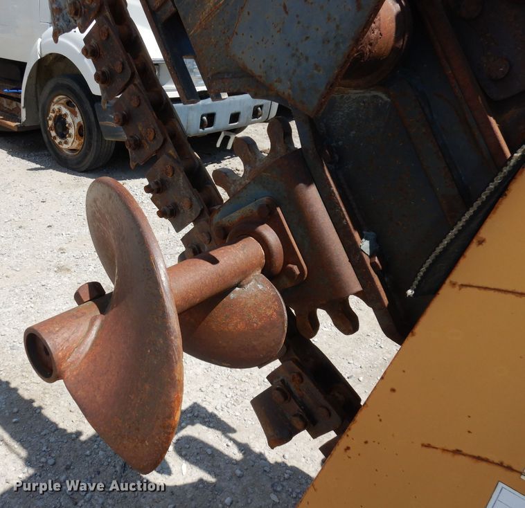 image for item DI6606 1997 Case 560  trencher