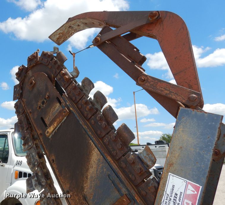 image for item DI6606 1997 Case 560  trencher