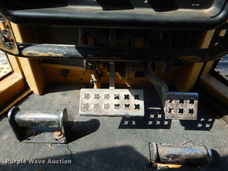 image for item DJ0485 2006 Caterpillar D6N XL  dozer