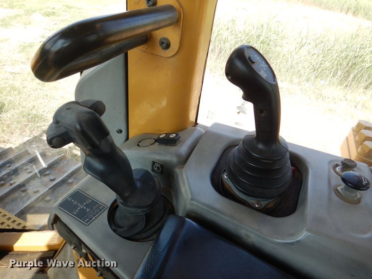 image for item DJ0485 2006 Caterpillar D6N XL  dozer