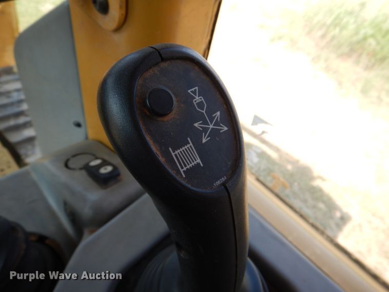 image for item DJ0485 2006 Caterpillar D6N XL  dozer