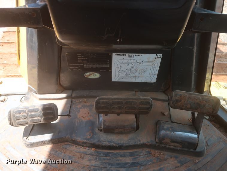 image for item DJ1933 2011 Komatsu D65EX-16  dozer