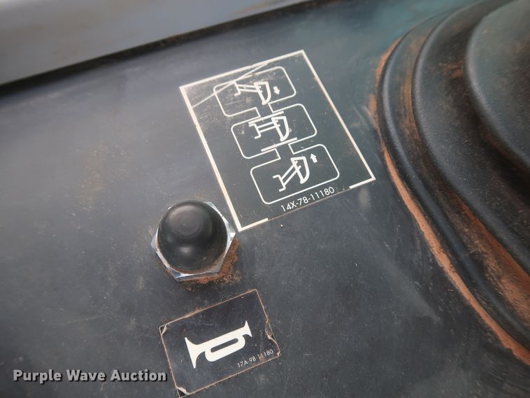 image for item DJ1933 2011 Komatsu D65EX-16  dozer