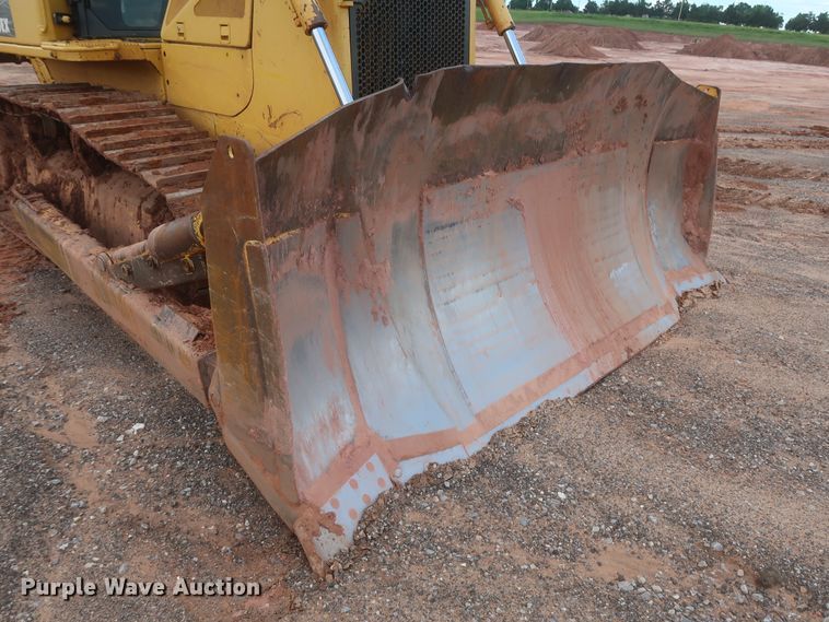 image for item DJ1933 2011 Komatsu D65EX-16  dozer