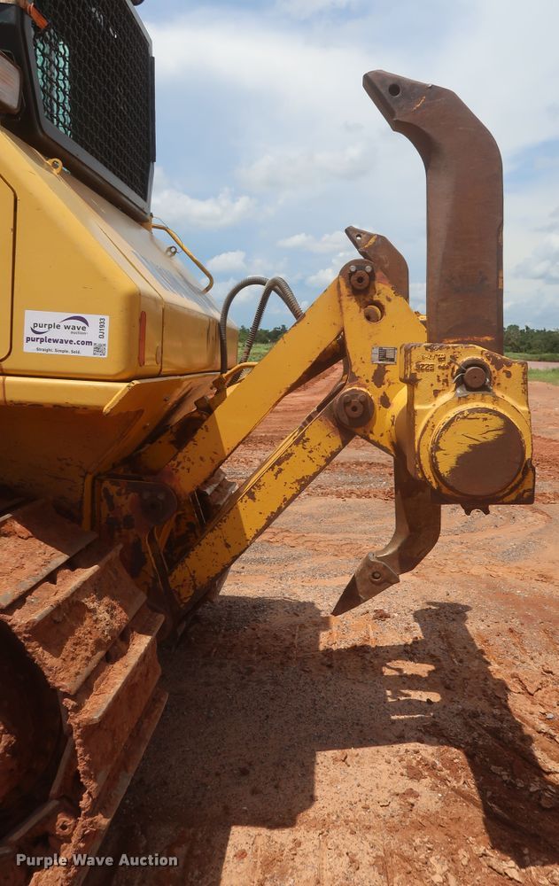 image for item DJ1933 2011 Komatsu D65EX-16  dozer