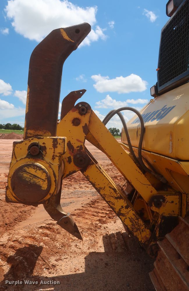 image for item DJ1933 2011 Komatsu D65EX-16  dozer