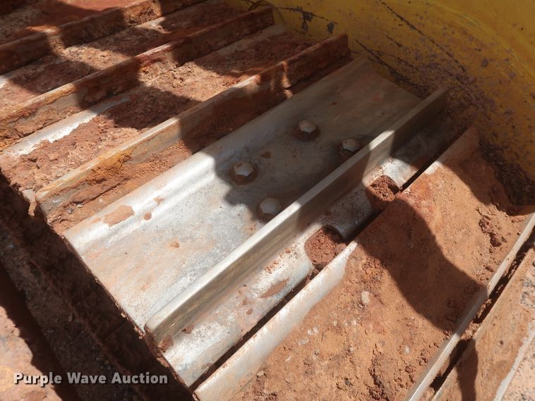 image for item DJ1933 2011 Komatsu D65EX-16  dozer