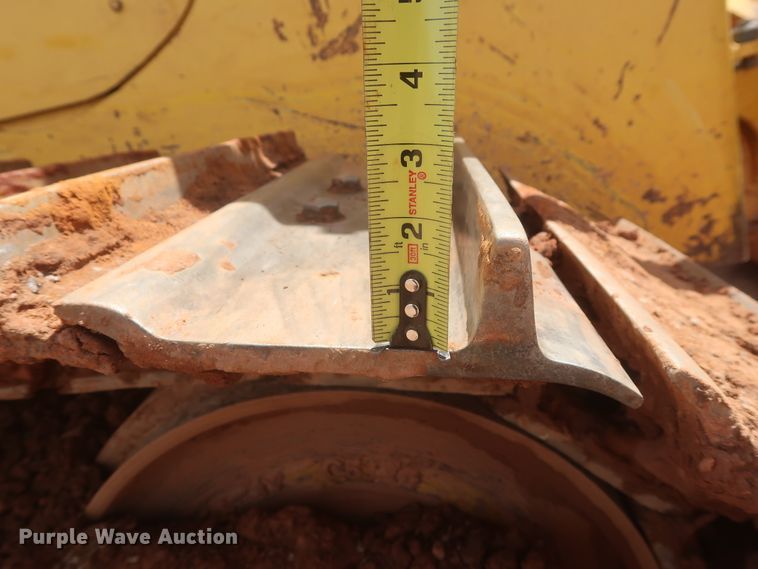 image for item DJ1933 2011 Komatsu D65EX-16  dozer