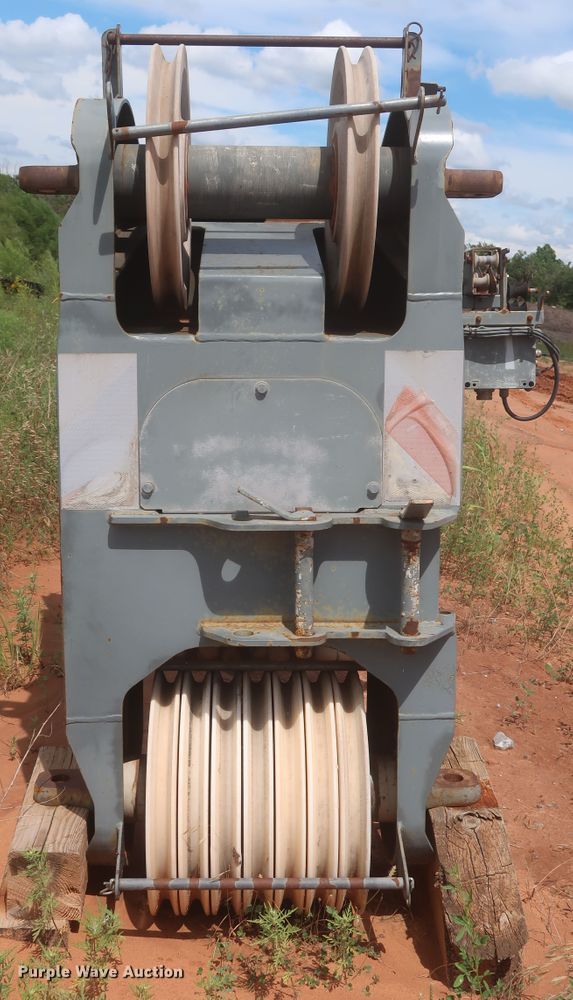 image for item DJ1935 2006 Grove GMK5120  crane boom