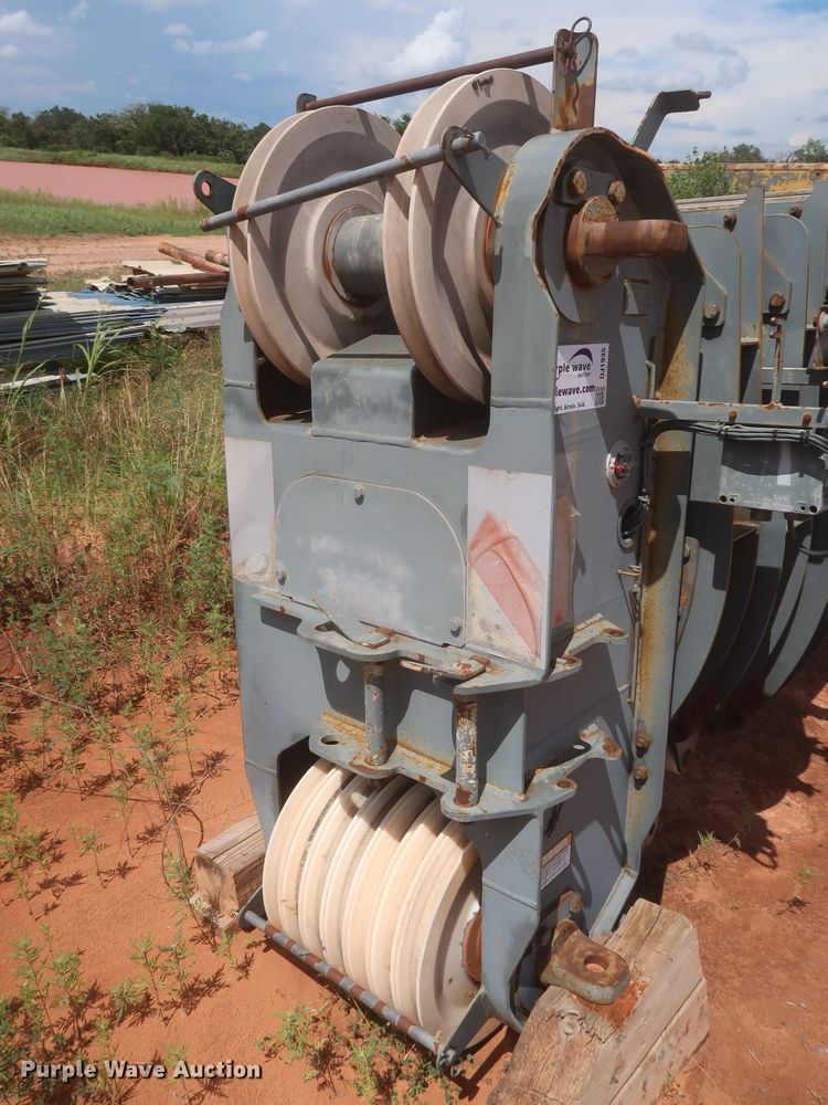 image for item DJ1935 2006 Grove GMK5120  crane boom