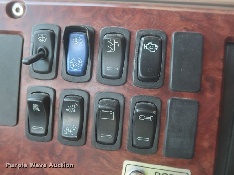 image for item DJ1940 2009 Mack GU713  dump truck