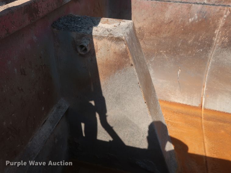 image for item DJ1940 2009 Mack GU713  dump truck