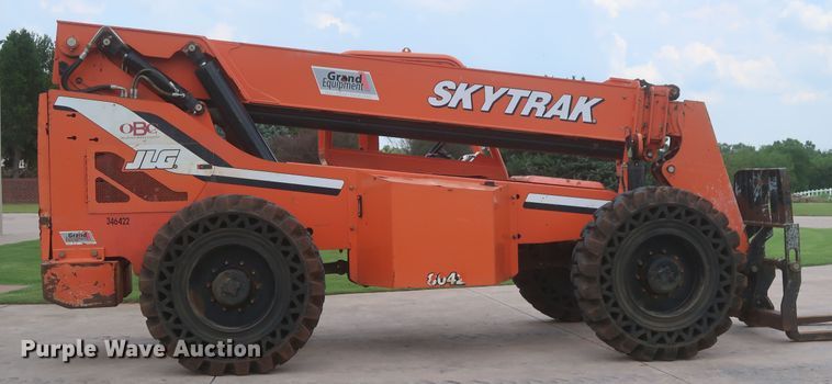 image for item DJ1944 2015 SkyTrak 8042  telehandler