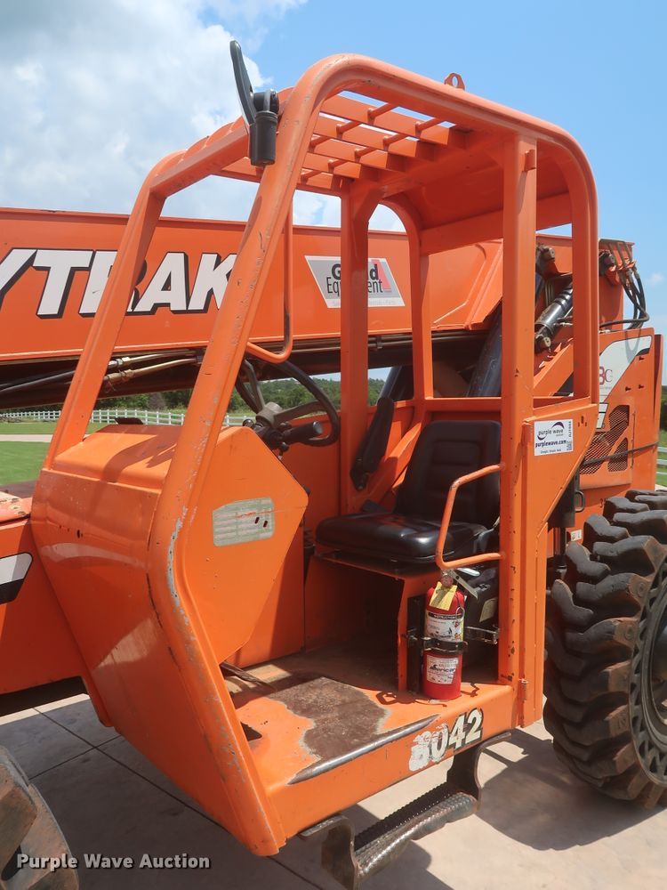 image for item DJ1944 2015 SkyTrak 8042  telehandler